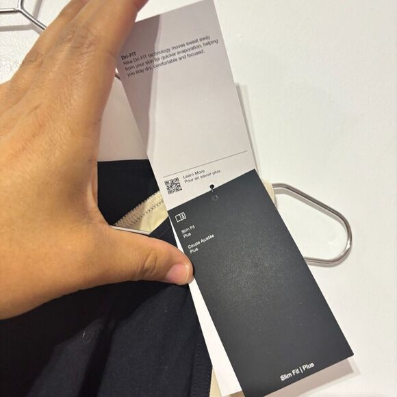 NWT Nike Dri-FIT DR0779-010 Luxe Cropped Tank Top Bra 1X Black Beige Stretch - Picture 9 of 11